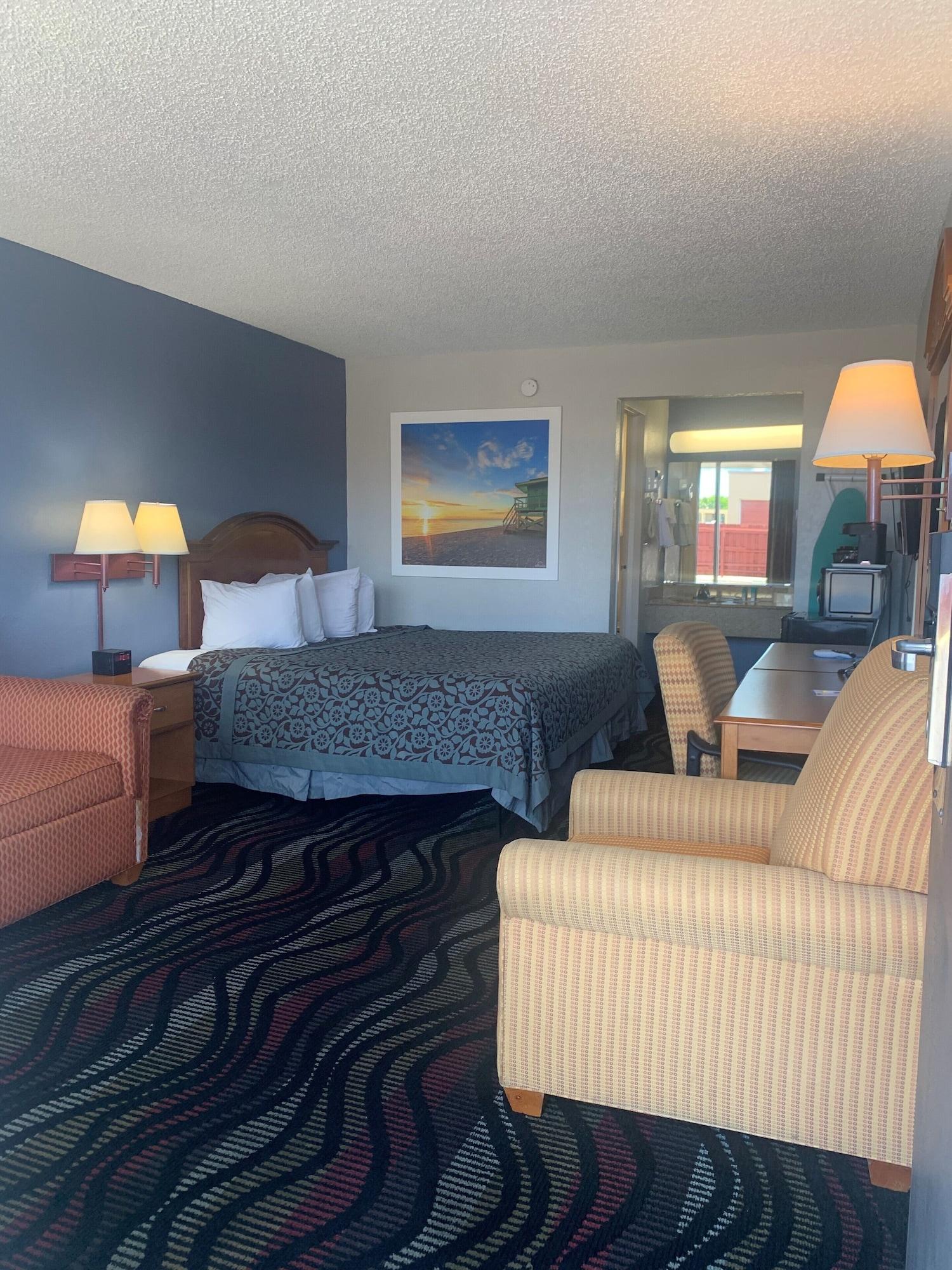 Days Inn By Wyndham פורט מאיירס מראה חיצוני תמונה