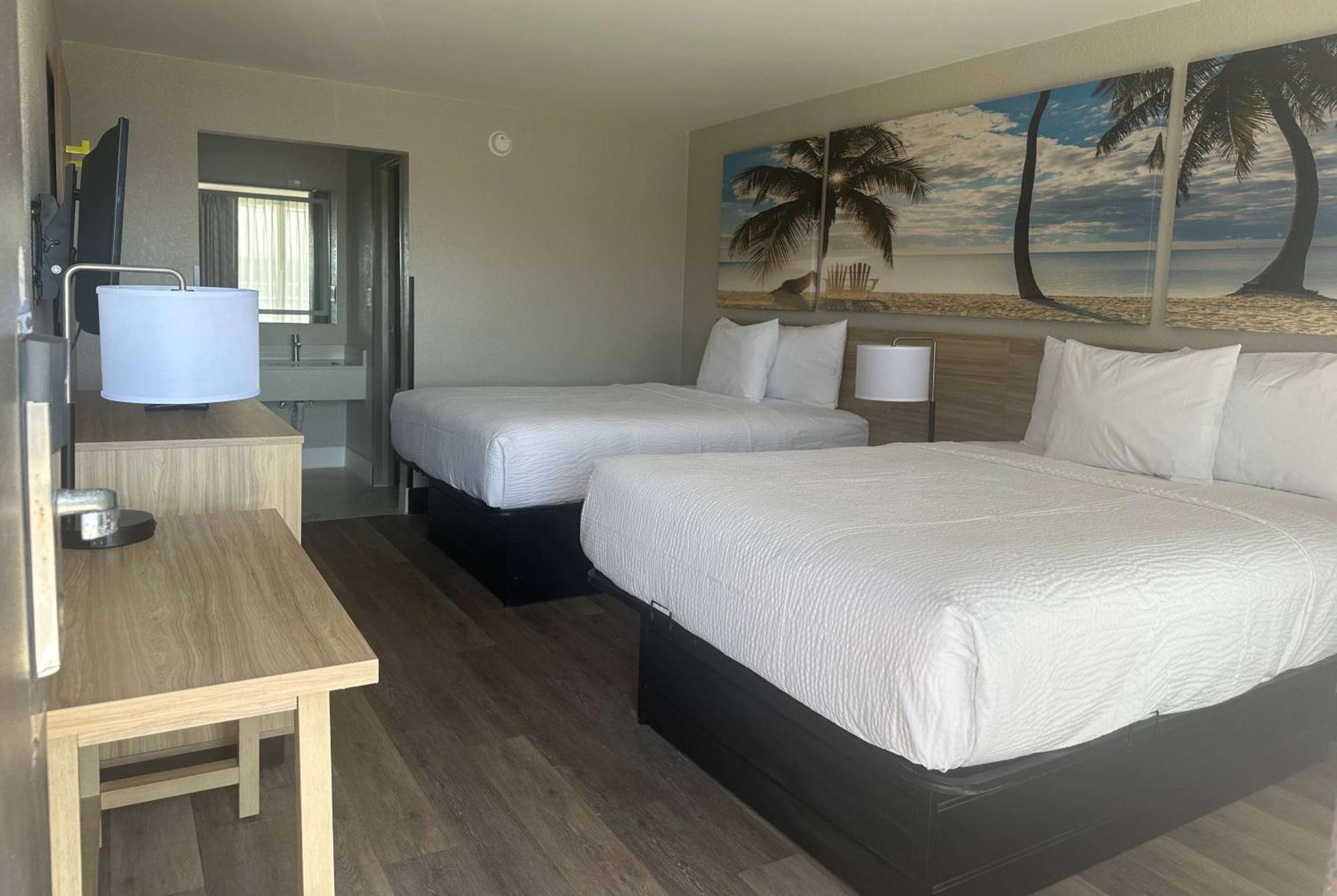 Days Inn By Wyndham פורט מאיירס מראה חיצוני תמונה
